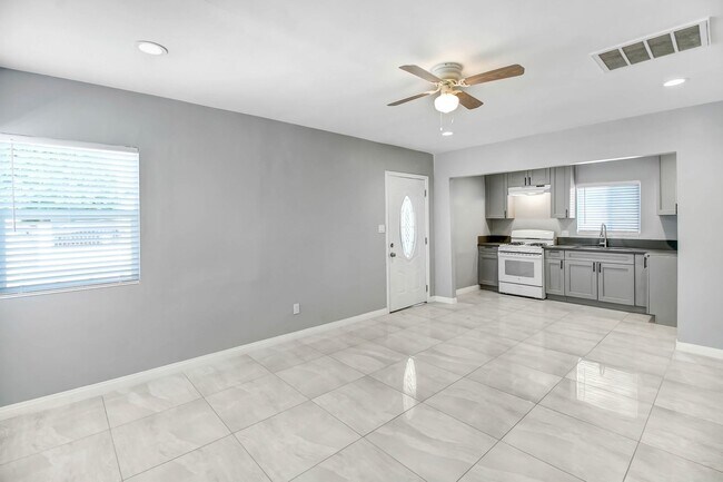 Building Photo - 4846 Doane Ave