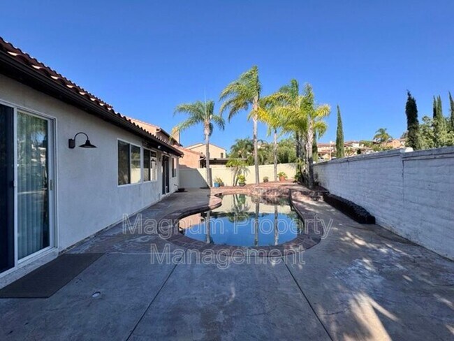 Building Photo - 45632 Corte Royal