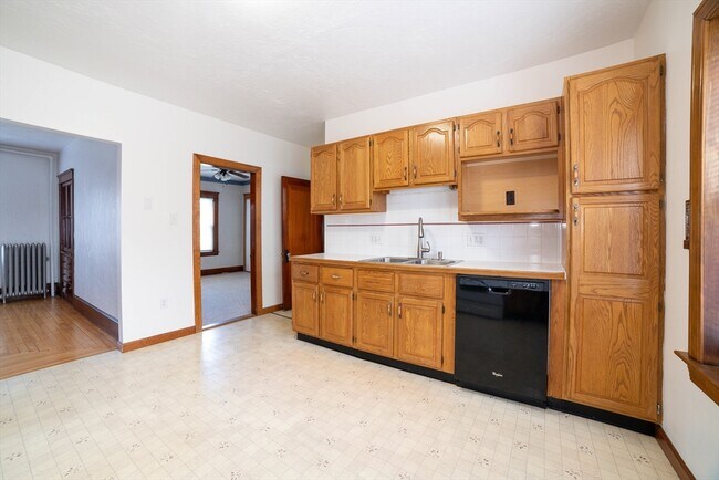 Building Photo - 7 Ridgeland Rd