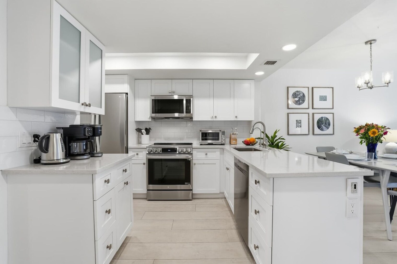 Building Photo - 600 Neapolitan Way