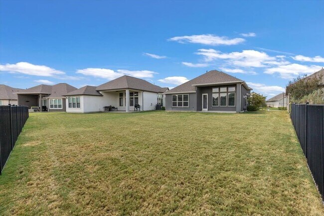 Building Photo - 540 Faith Dr