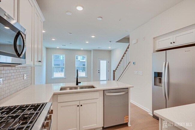 Building Photo - 317 Sadie Cir