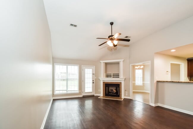 Building Photo - 11616 Leewood Dr