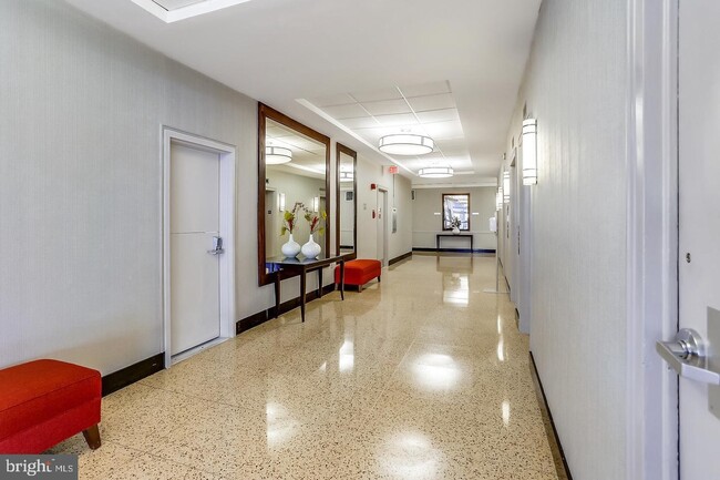 Building Photo - 10500 Rockville Pike