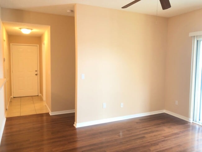 Building Photo - 717 Secret Harbor Ln