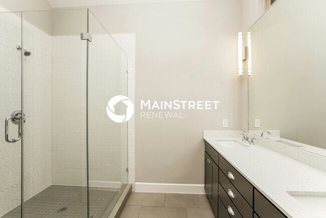 Building Photo - 3 Bedroom Pet-Friendly Home in Houston, TX with Main Street Renewal