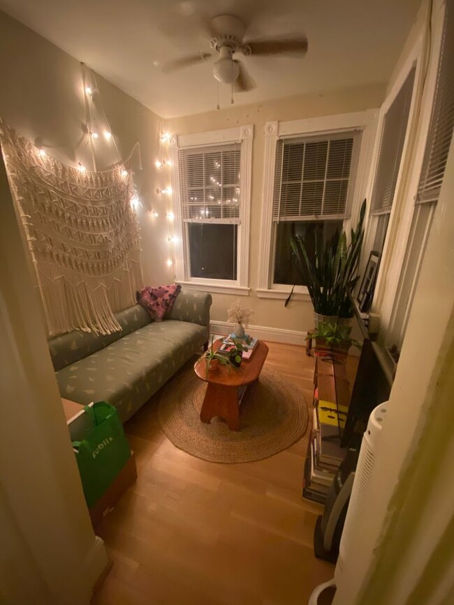 Building Photo - FLOY2107