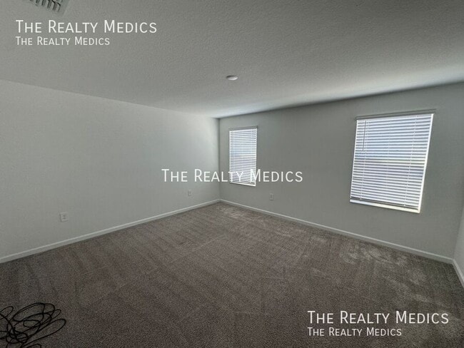 Building Photo - 554 Jett Ln