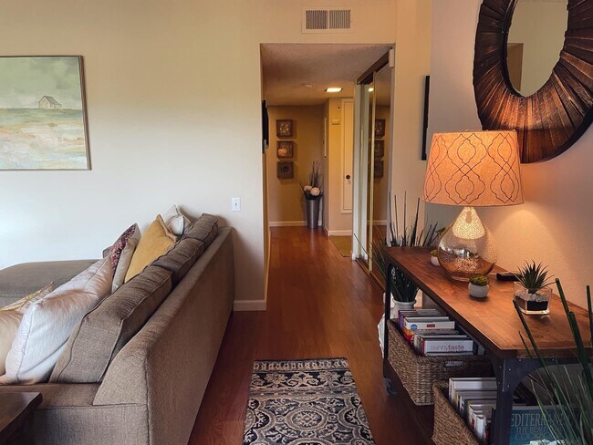 Building Photo - 3349 Brittan Ave