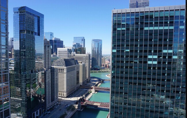 Building Photo - 300 N State St