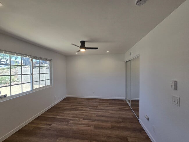 Building Photo - Freshly Remodeled & Full of Charm on Banbury