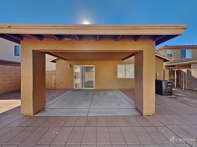 Building Photo - 31361 N Blackfoot Dr