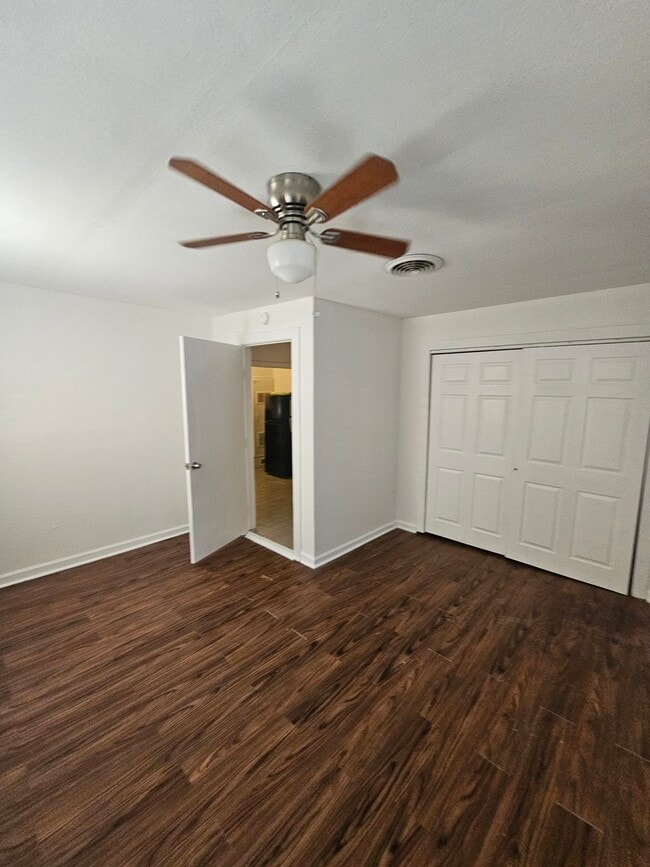 Building Photo - 5108 Locke Ave