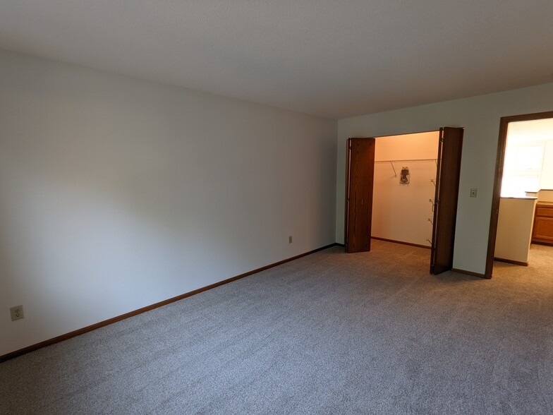 Building Photo - 248 6th Street Northeast