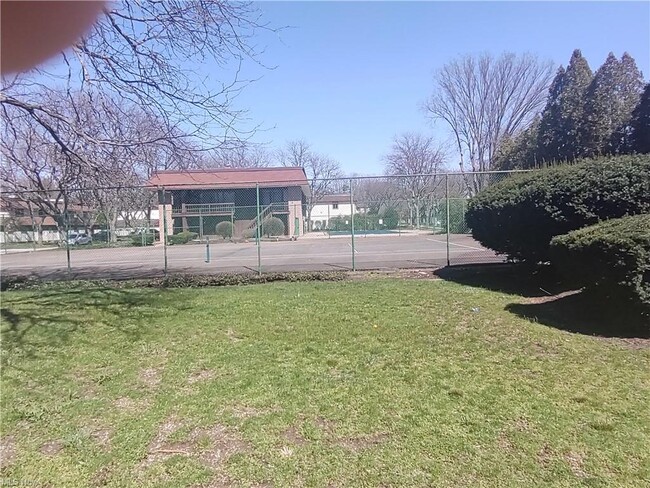 Building Photo - 9956 Johnnycake Ridge Rd