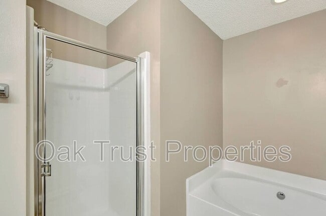 Building Photo - 196 Wildberry Ln