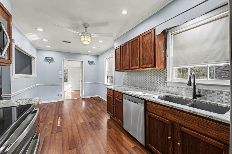 Building Photo - 115 Loblolly Ln