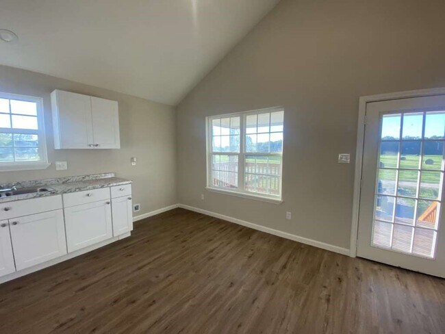 Building Photo - 1048 Cypress Lakes Cir