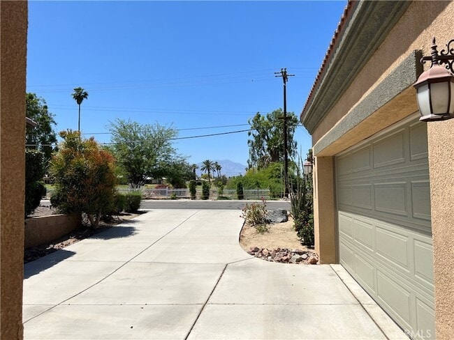 Building Photo - 77184 California Dr