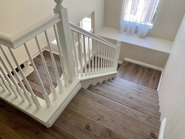 Building Photo - Beautiful Townhouse in Aliso Viejo