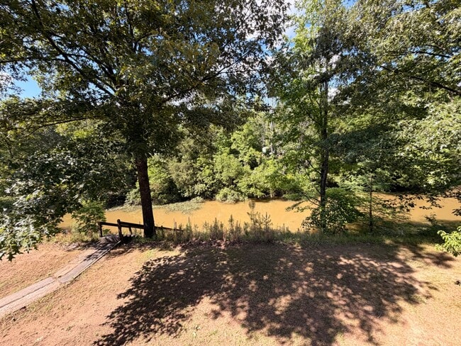 Building Photo - 505 Waterway Dr