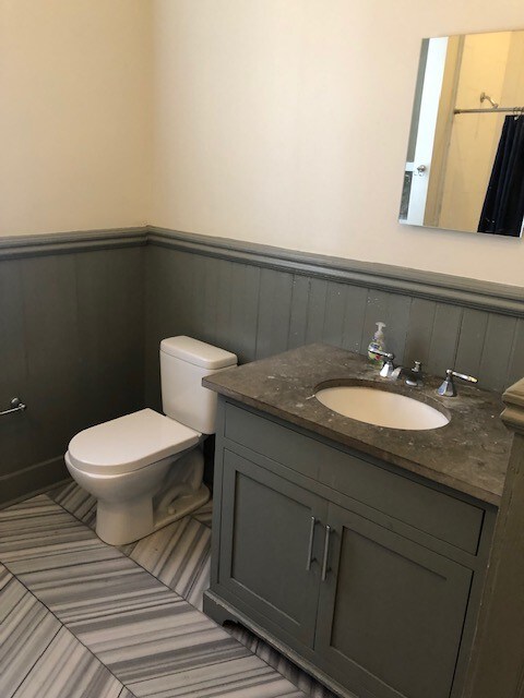 Building Photo - 402 E Bolton St