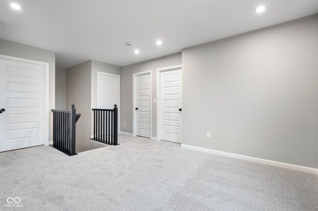 Building Photo - 335 Atlas Dr