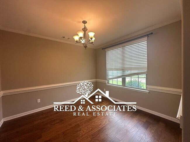 Building Photo - Luxurious Bartlett Home. ZONED Bartlett School Districts! DON'T MISS OUT!