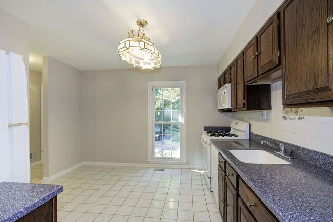 Building Photo - 11906 Shagbark Dr