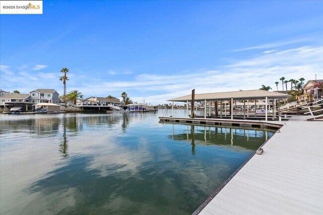 Building Photo - 5752 Drakes Dr