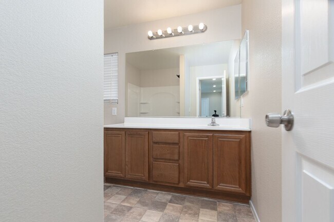 Building Photo - Southwest Las Vegas Home with 3 Bedrooms