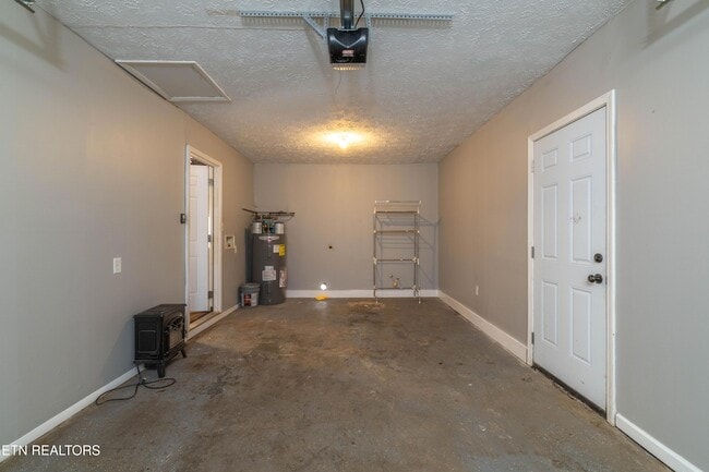 Building Photo - 5601 Ludbury Ln NW