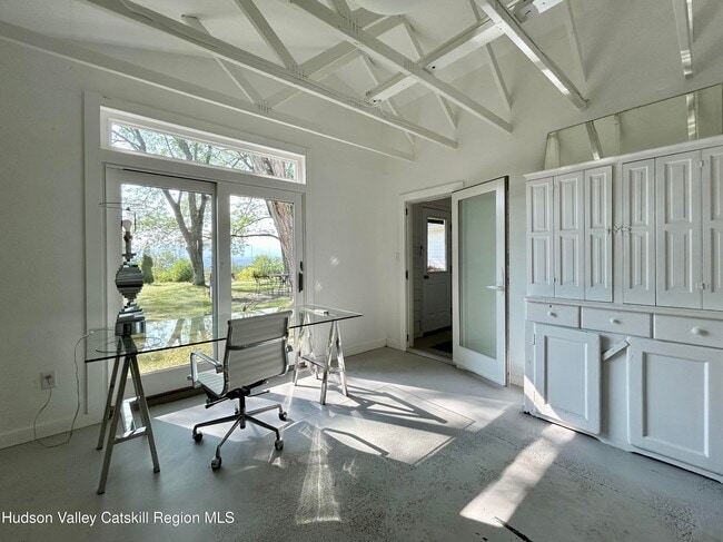 Building Photo - 166 Hilltop Rd