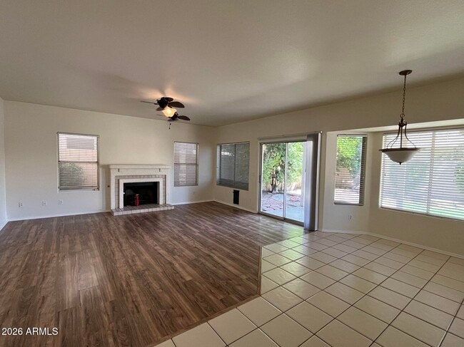 Building Photo - 5922 W Gary Dr