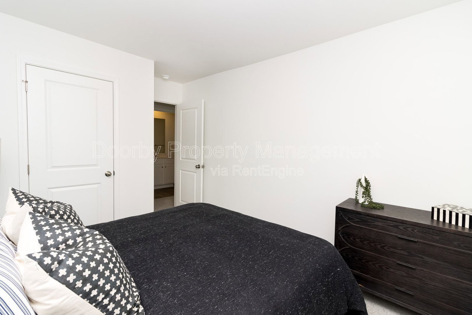 Building Photo - 114 Saddlebred Wy