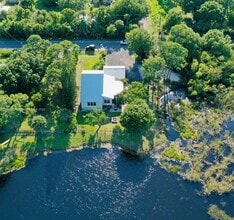 Building Photo - 4700 Regina Dr