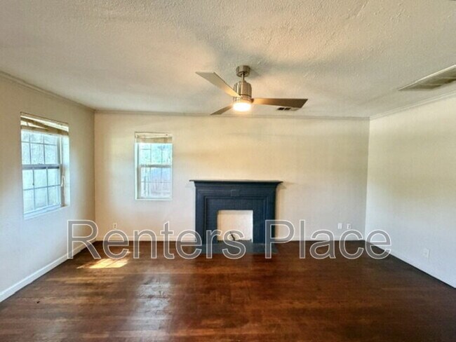 Building Photo - 4308 E 4th Pl