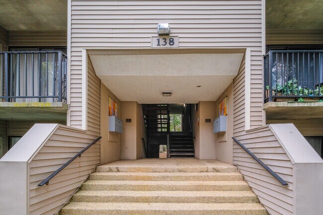 Building Photo - 138 Duvall Ln