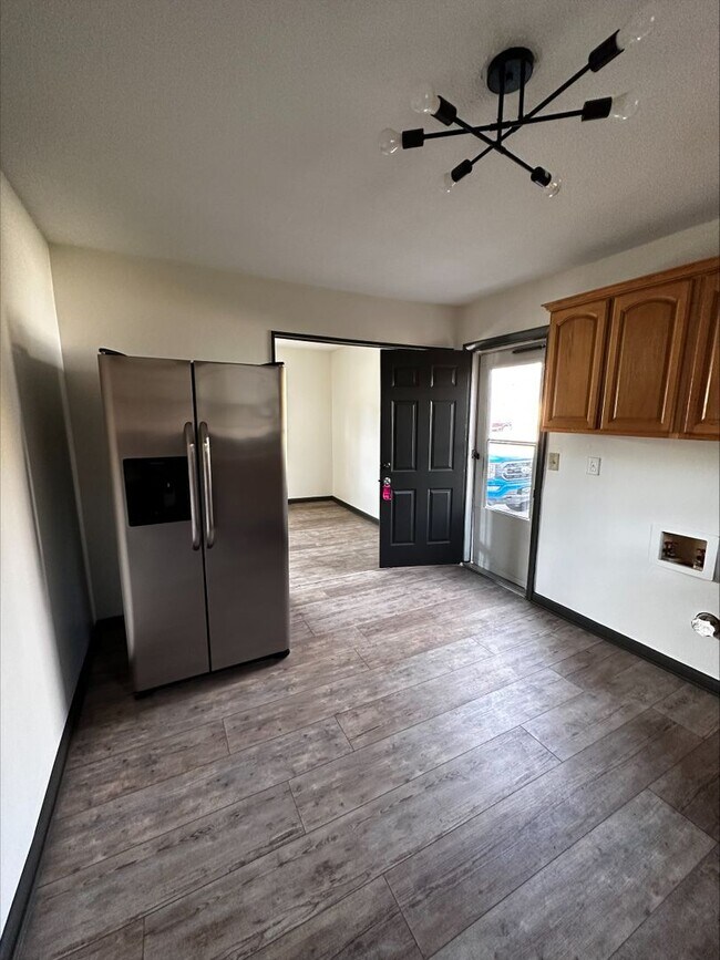 Building Photo - 6335 Hansley Dr