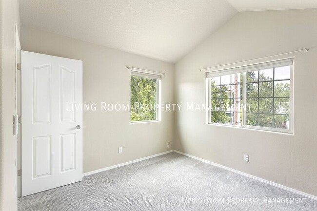 Building Photo - 7604 N McKenna Ave