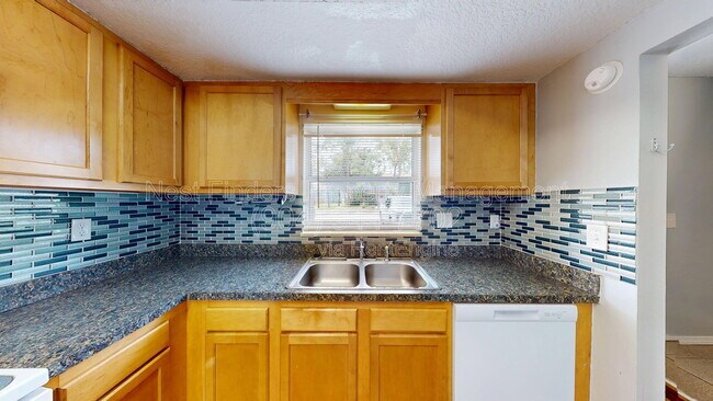 Building Photo - 11406 Bedford Oaks Dr