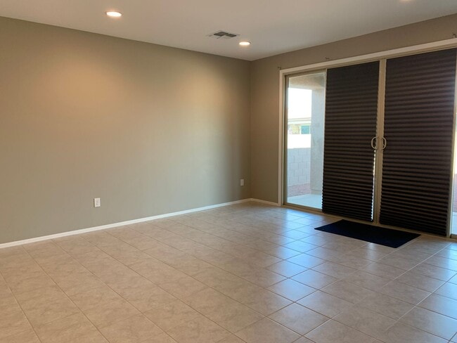 Building Photo - 3 Bedroom 2 Bath Home with 2 car garage, only built in 2020