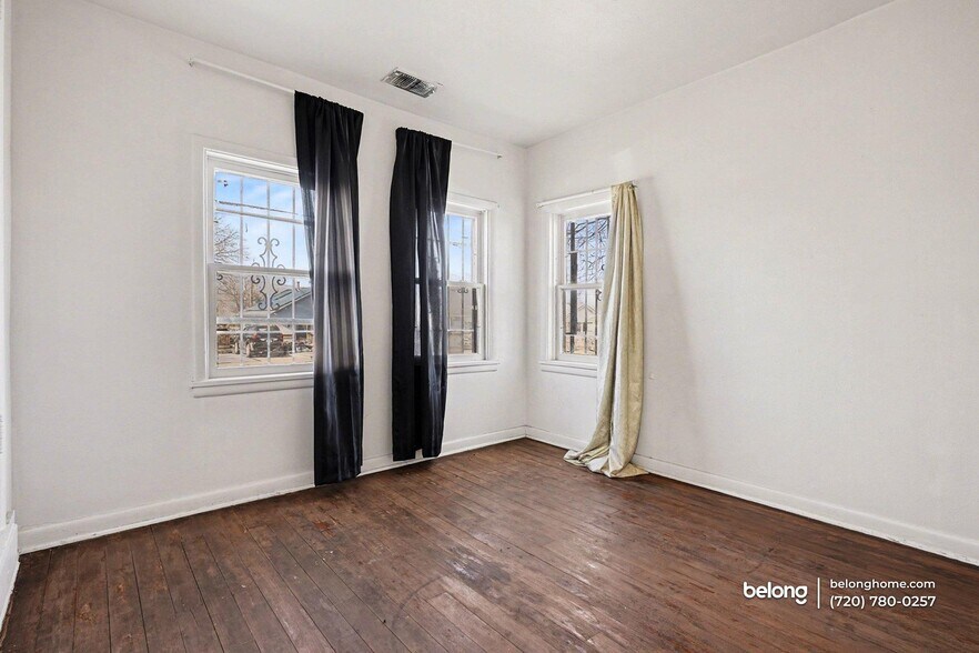 Building Photo - 2040 S Fox St