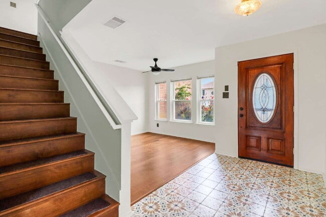 Building Photo - "Discover Your Dream Home: Spacious 3-Bedroom Oasis with Granite Elegance in San Antonio!"