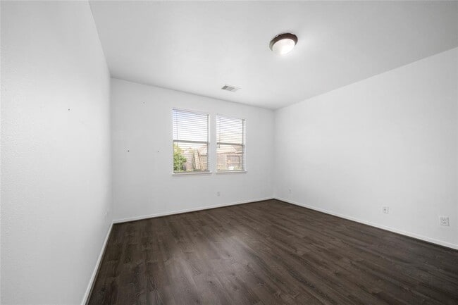 Building Photo - 804 Harvard Pointe Dr