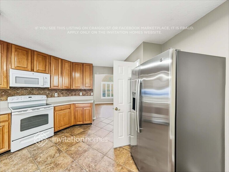 Building Photo - 521 Sparrow Branch Cir