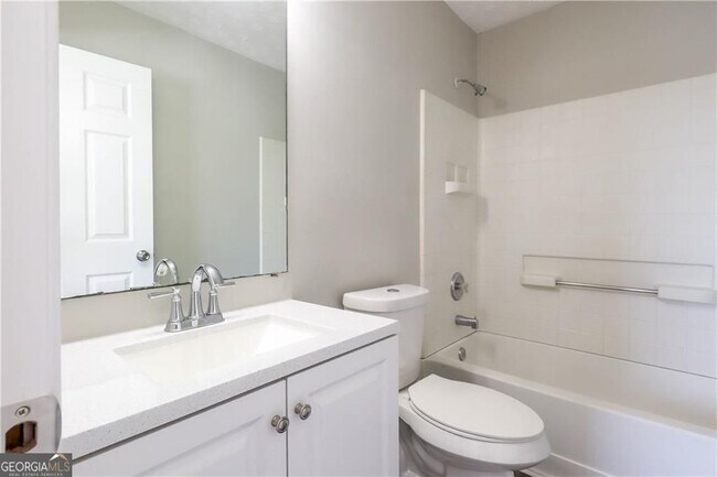 Building Photo - 5823 Strathmoor Manor Cir