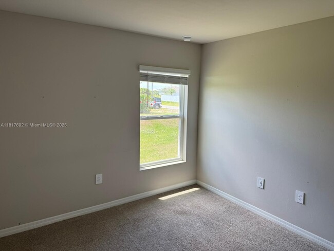Building Photo - 150 Plantation Dr