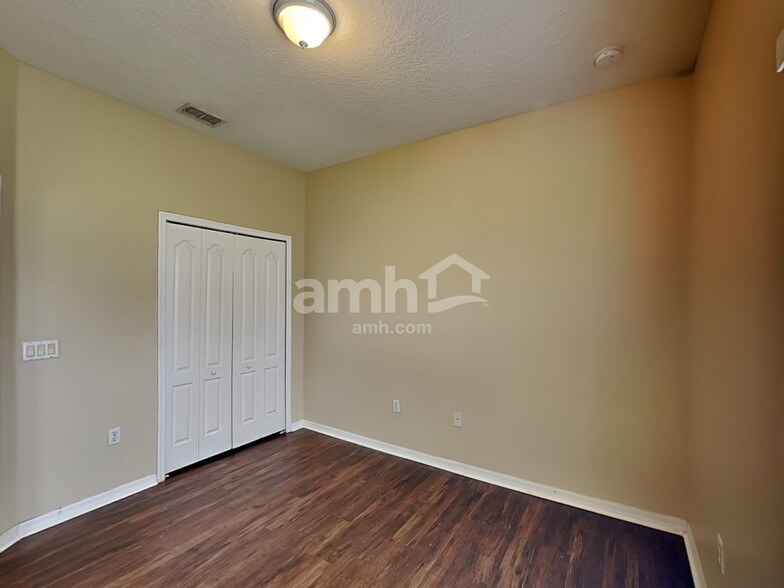 Building Photo - 3112 Dasha Palm Dr