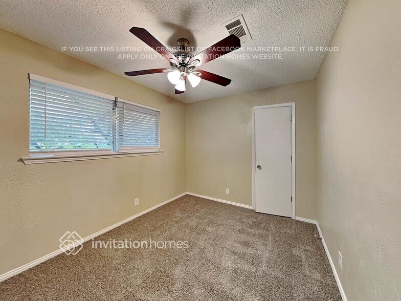 Building Photo - 24 Lakewood Dr